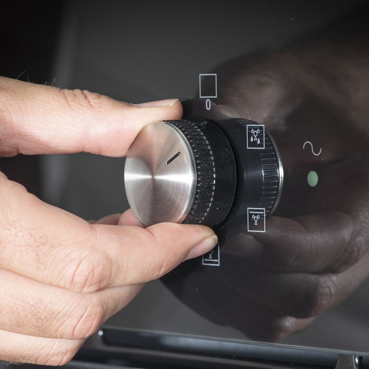 Baridi DH124 Baridi Integrated Fan-Assisted Electric Oven 60cm 55L Capacity - Black