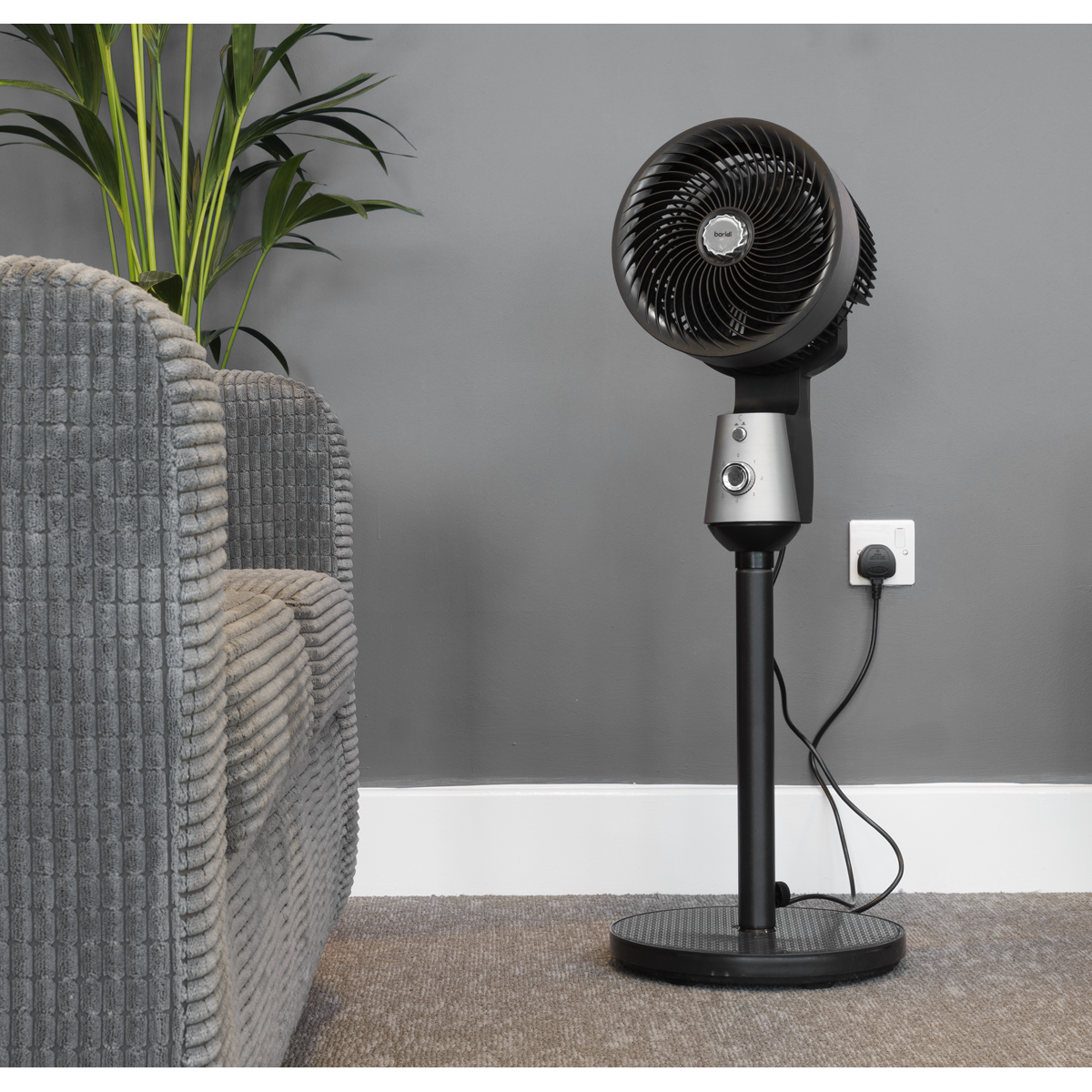 Baridi DH142 Baridi 10" Pedestal Fan with Manual Control 230V - Grey