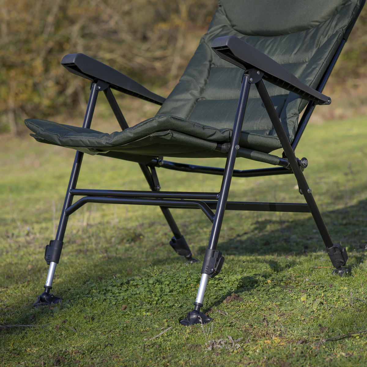 Dellonda DL74 Dellonda Portable Reclining Chair with Armrests