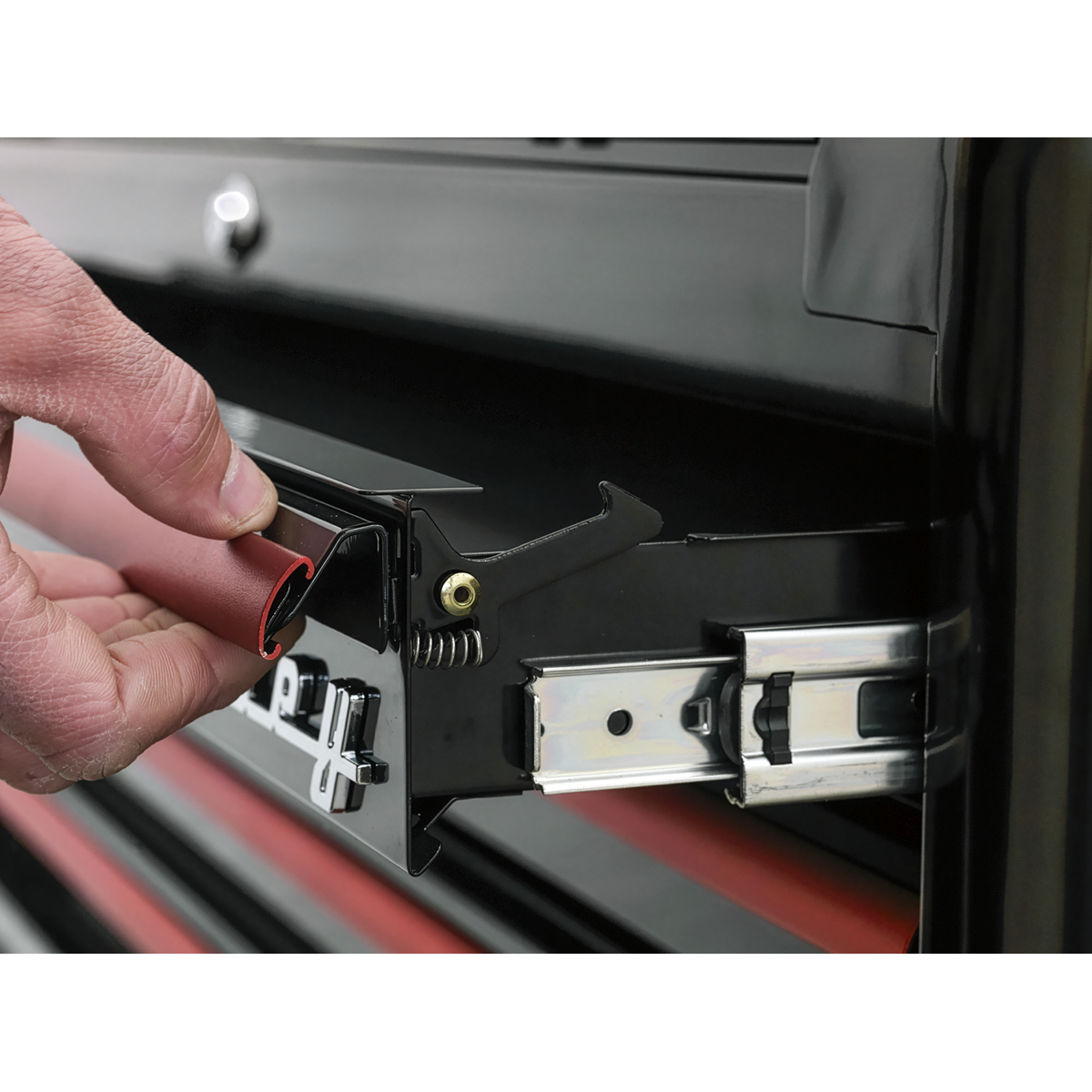 Premier AP28104BR Premier™ Retro Style Topchest 4 Drawer - Black with Red Anodised Drawer Pulls
