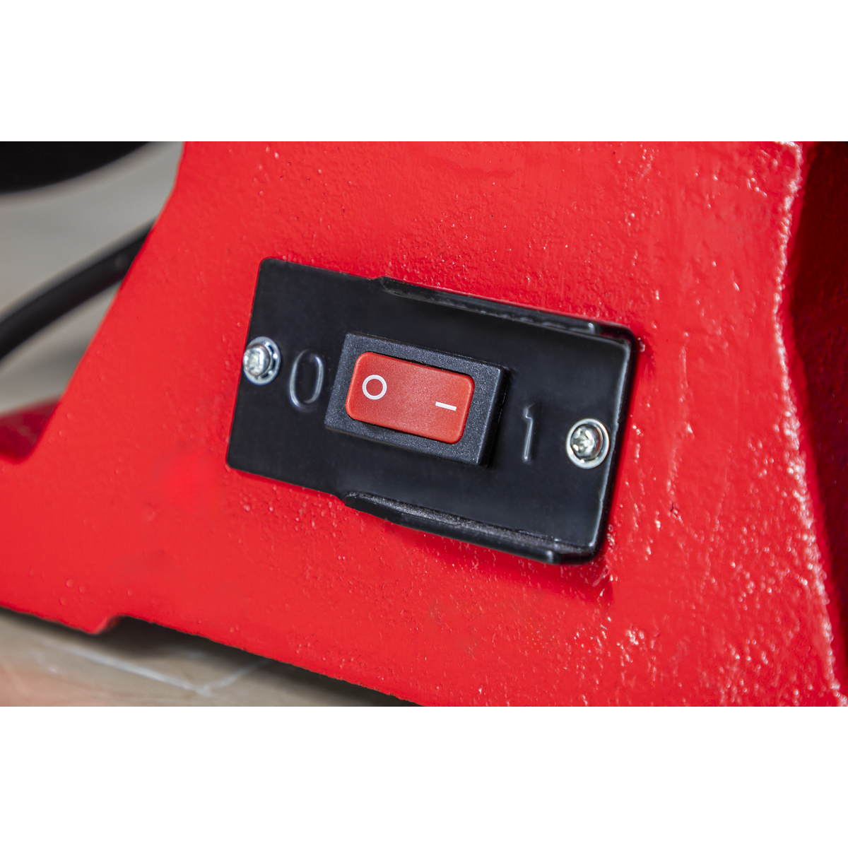 Sealey BG200/99 Heavy-Duty 200mm Bench Grinder 600W/230V