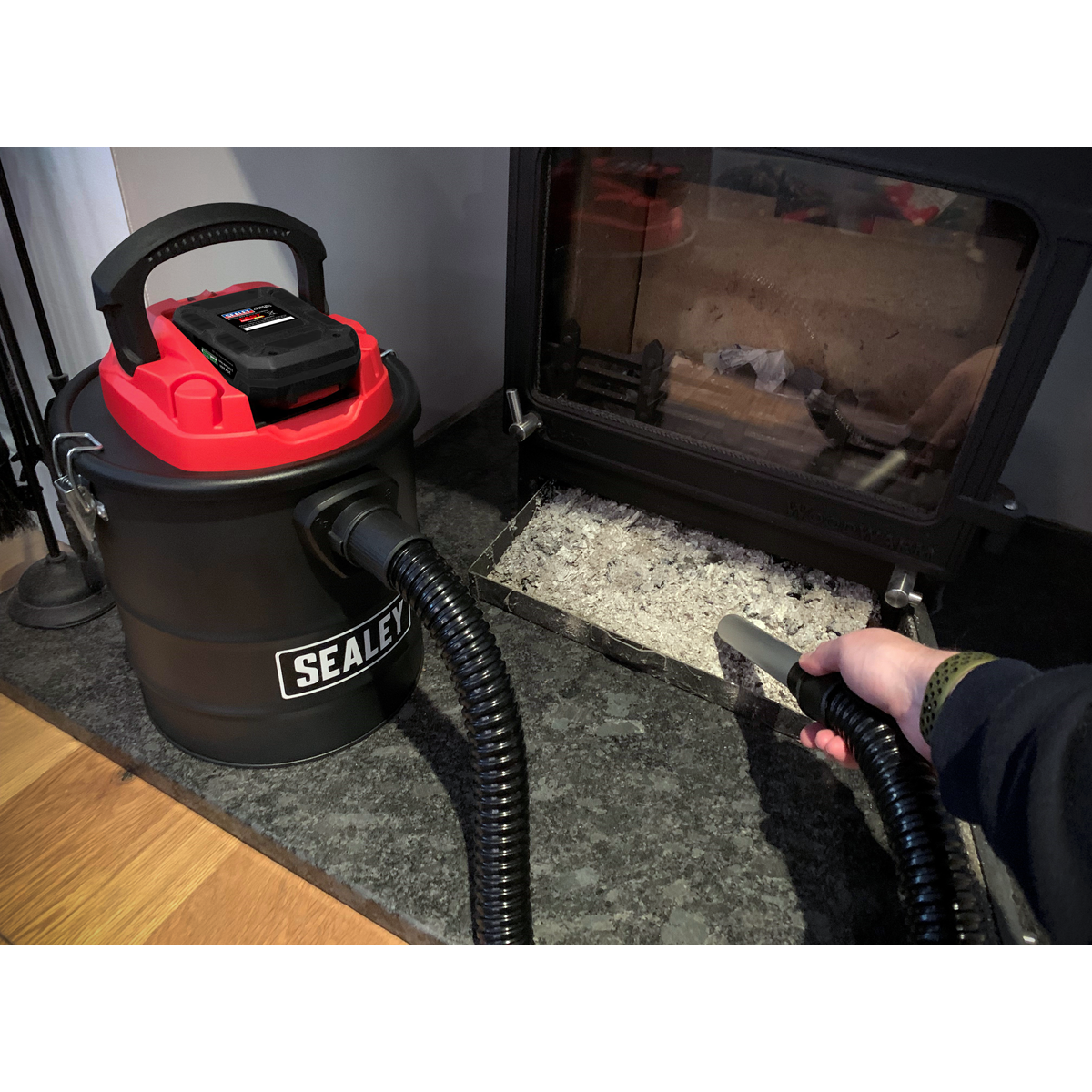 Sealey CP20VAV SV20 Series 15L Cordless Handheld Ash Vacuum Cleaner 20V - Body Only