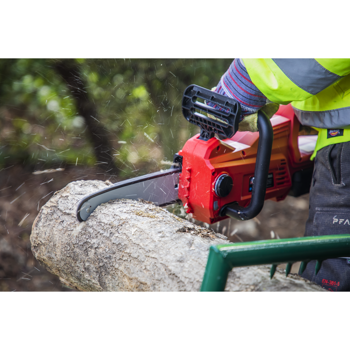 Sealey CP20VCHSKIT1 SV20 Series 25cm Cordless Chainsaw Kit 20V 4Ah