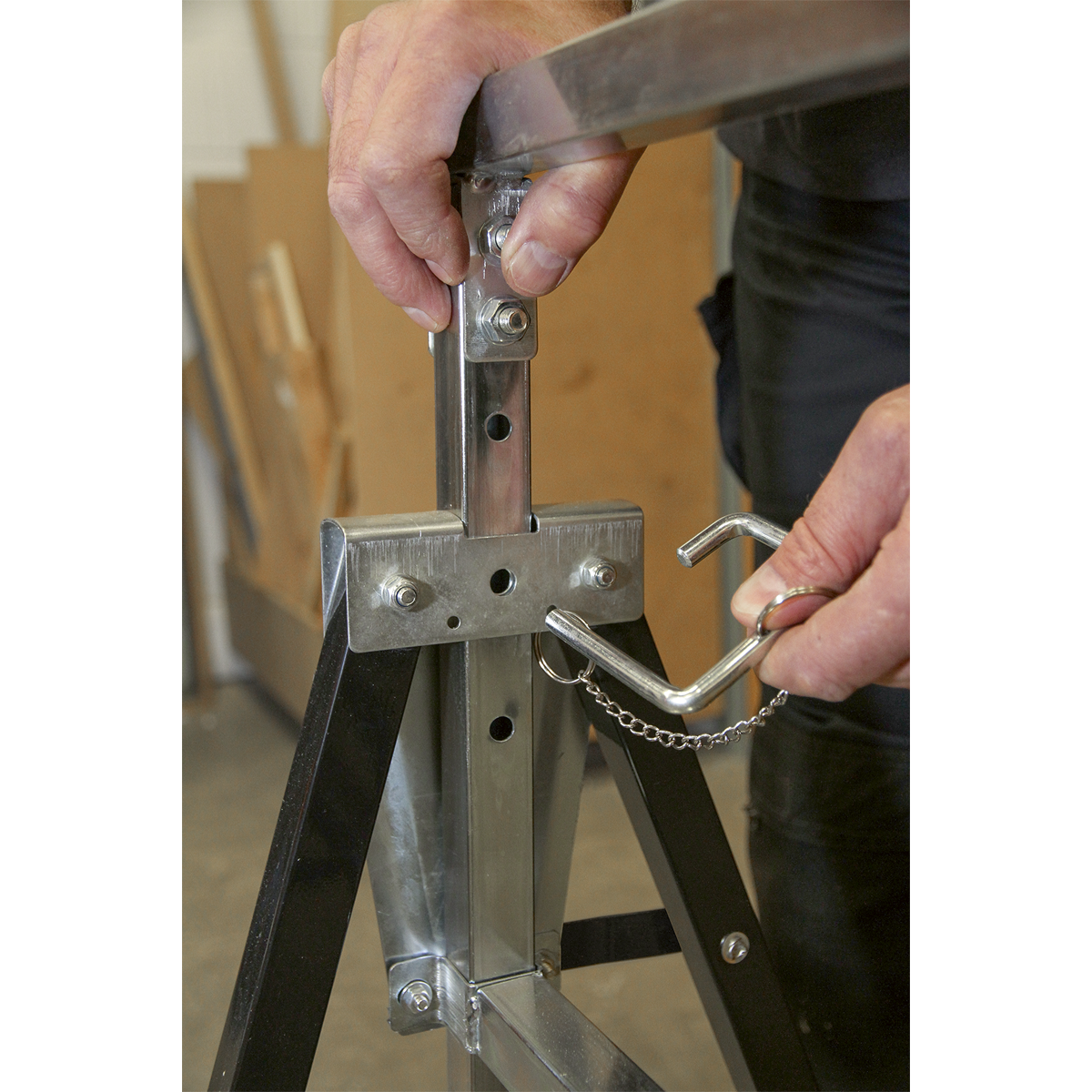 Sealey FDT32 Fold Down Telescopic Trestle 200kg Capacity - Pair
