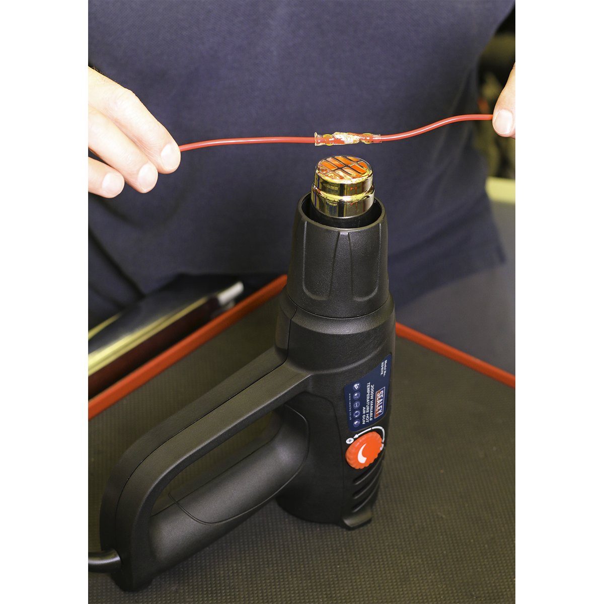 Sealey HS107K 2000W Variable Temperature Heat Gun Kit 50-450°C/90-600°C