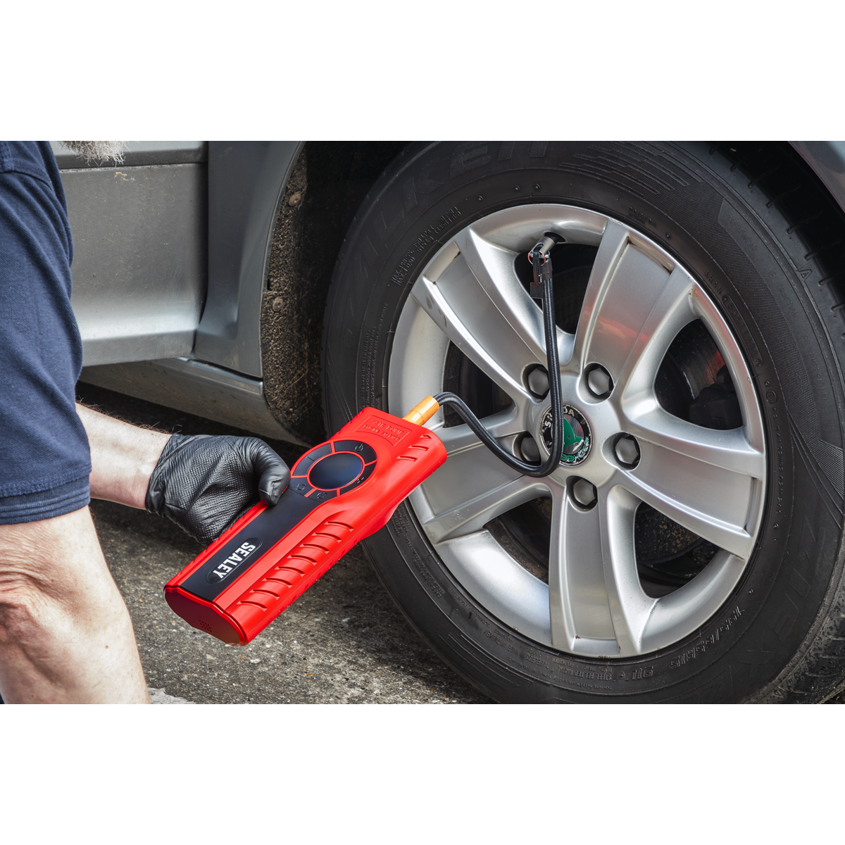 Sealey RS1200TI RoadStart® 12V Jump Starter & Tyre Inflator 1200A