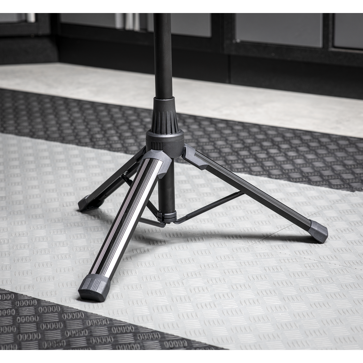 Sealey TRI01 Telescopic Tripod 1.2m