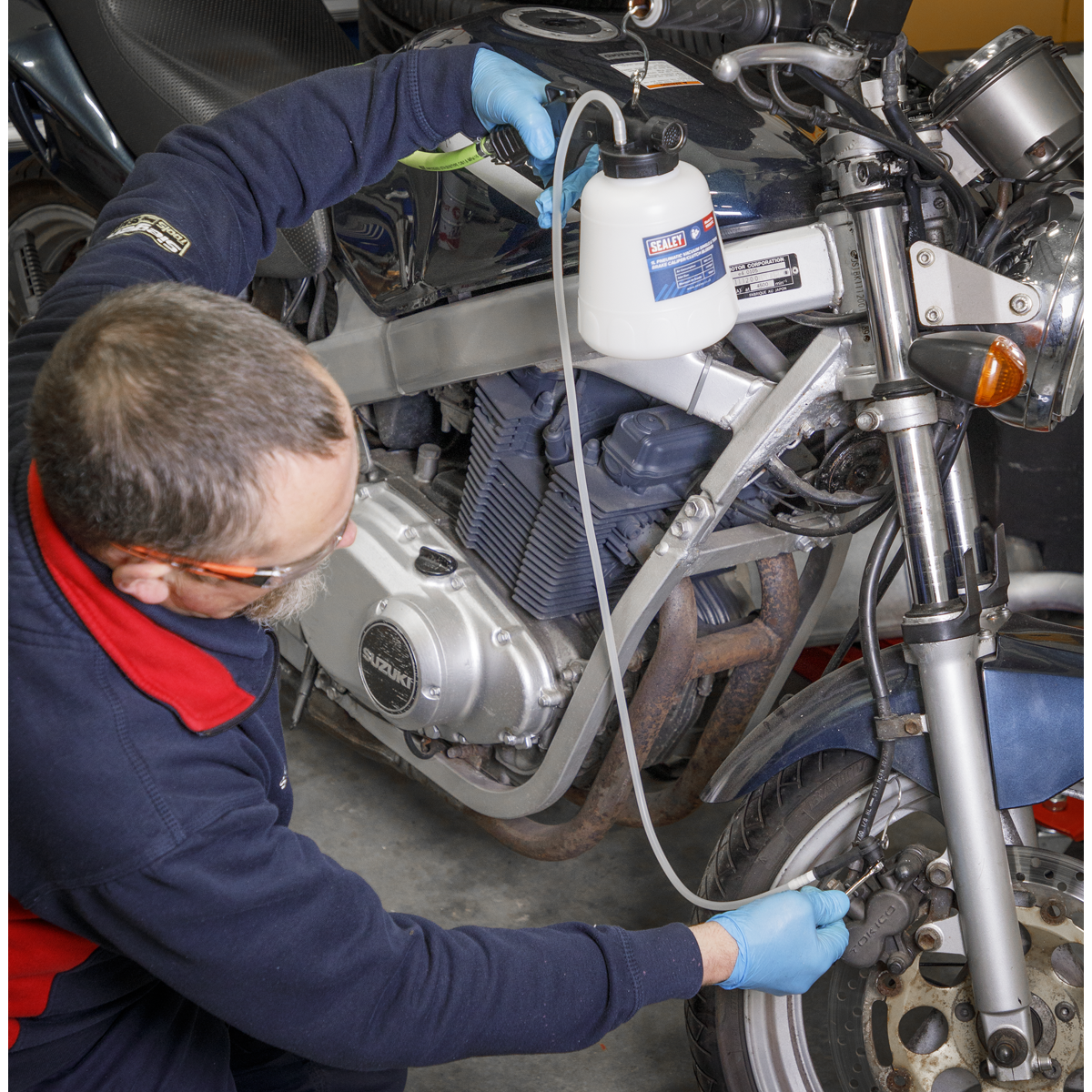 Sealey VS020TC Pneumatic Brake Caliper Clutch Bleeder Vacuum Single & Twin 1L