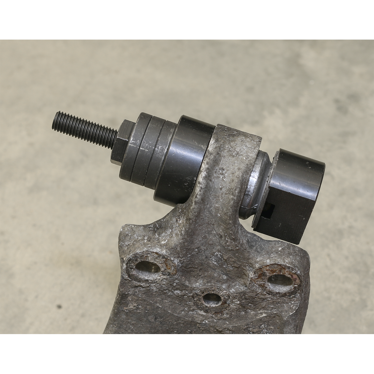 Sealey VSE4785 Front Pivot Arm Bush Tool for Peugeot 407/508, Citroen C5/C6