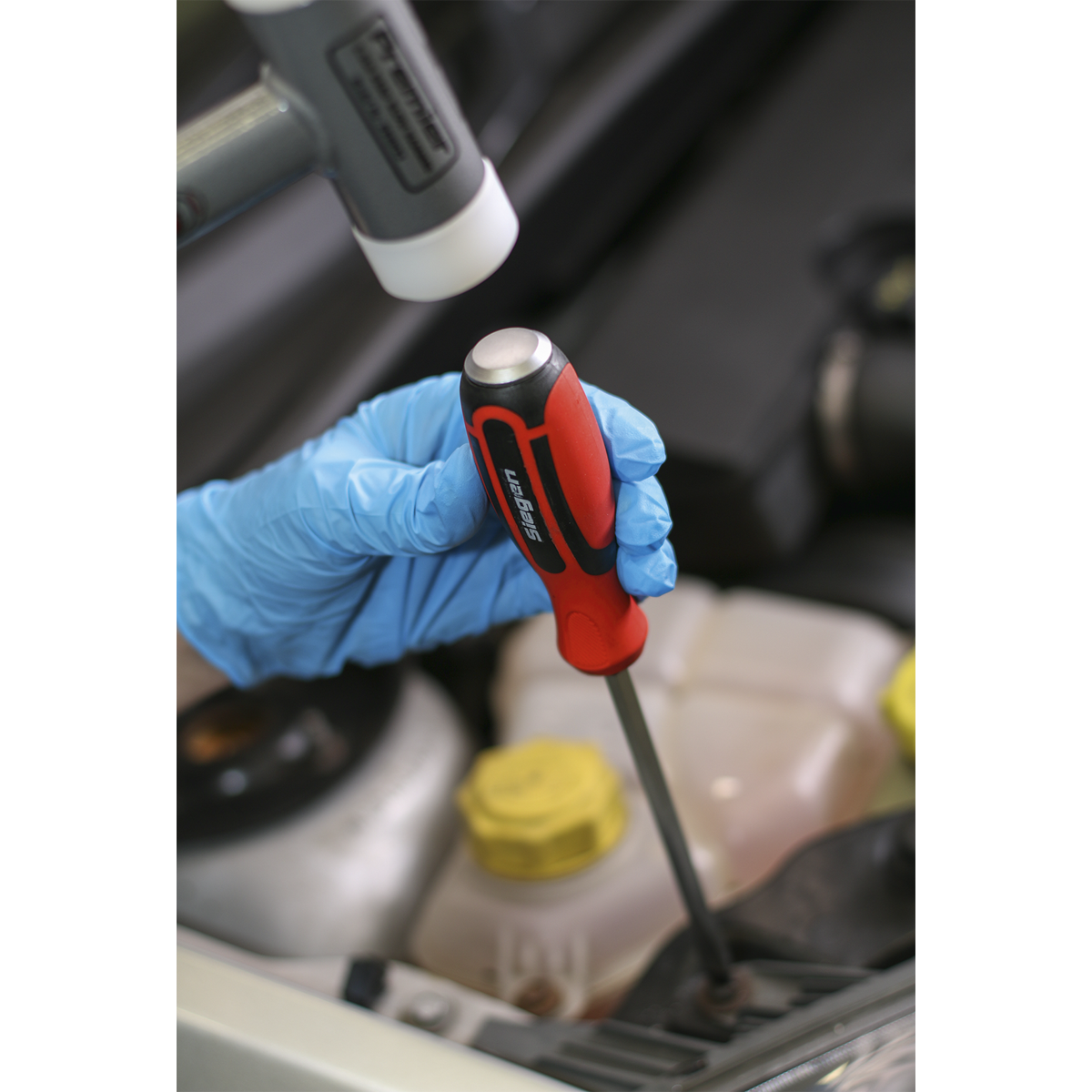 Siegen S01106 Siegen Hammer-Thru Screwdriver, Hex Key & Bit Set 44pc