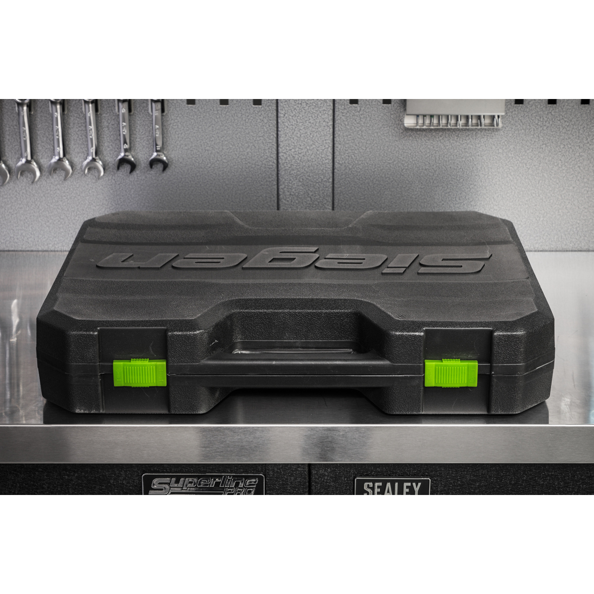 Siegen S01213 Siegen Tool Kit 84pc