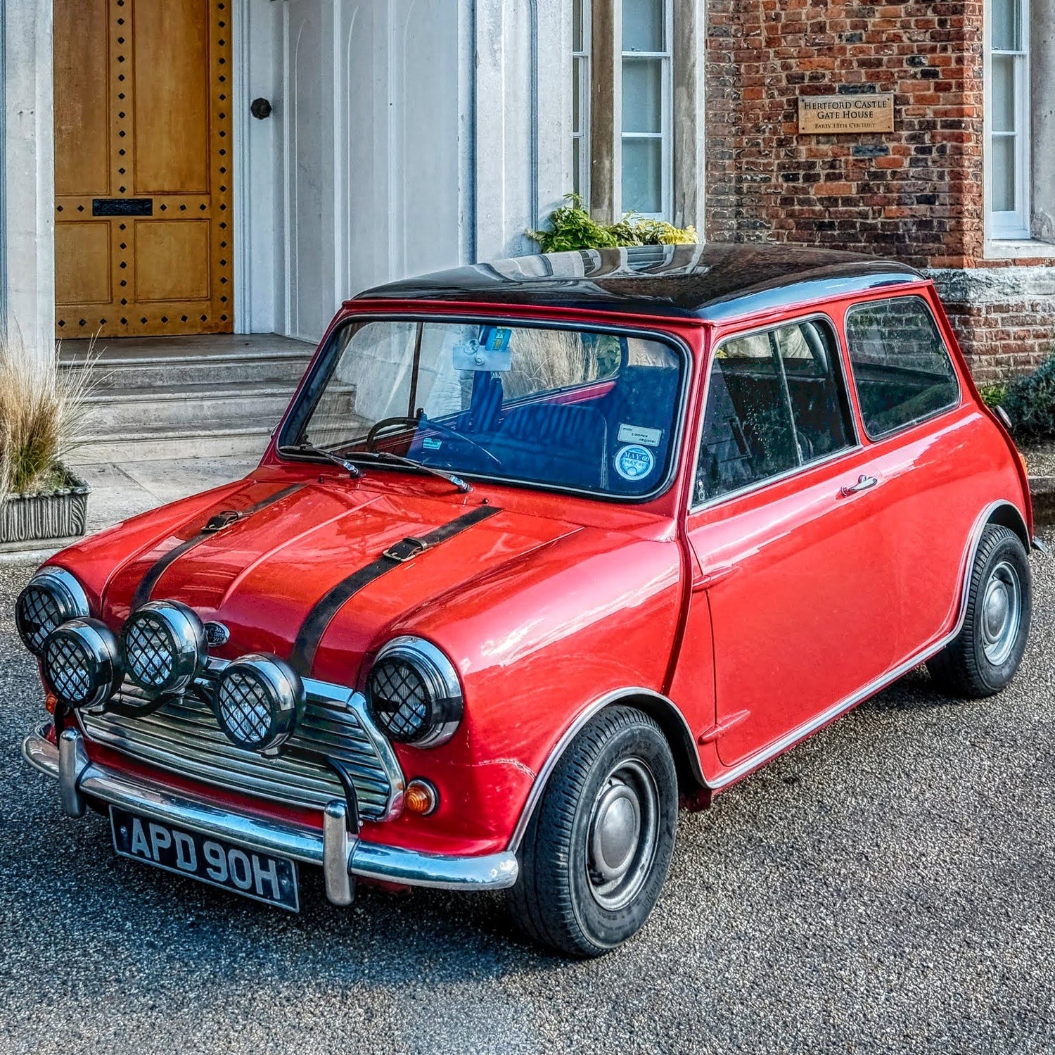 Mini