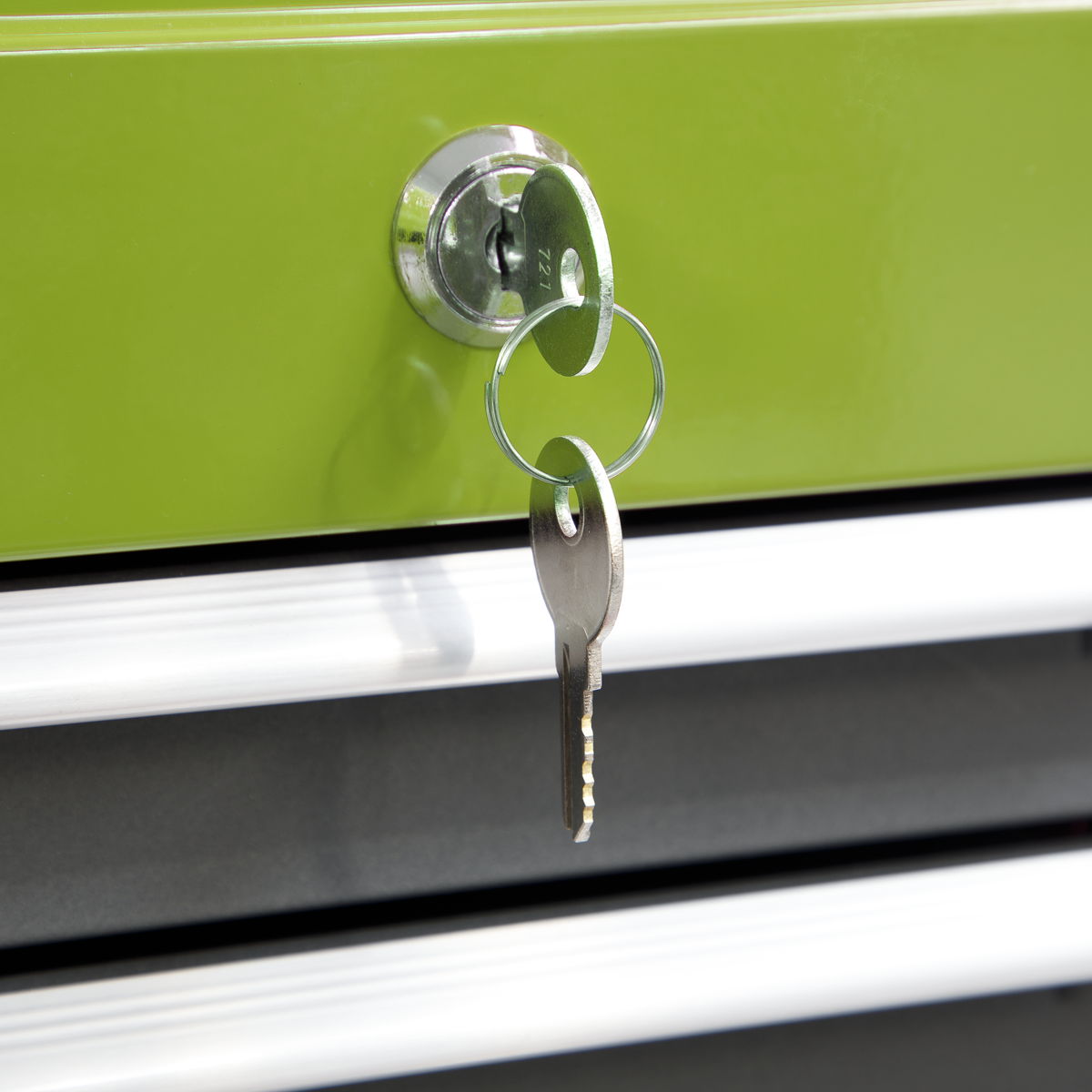 American Pro AP2200BBHVSTACK American PRO® Topchest, Mid-Box Tool Chest & Rollcab 9 Drawer Stack - Green