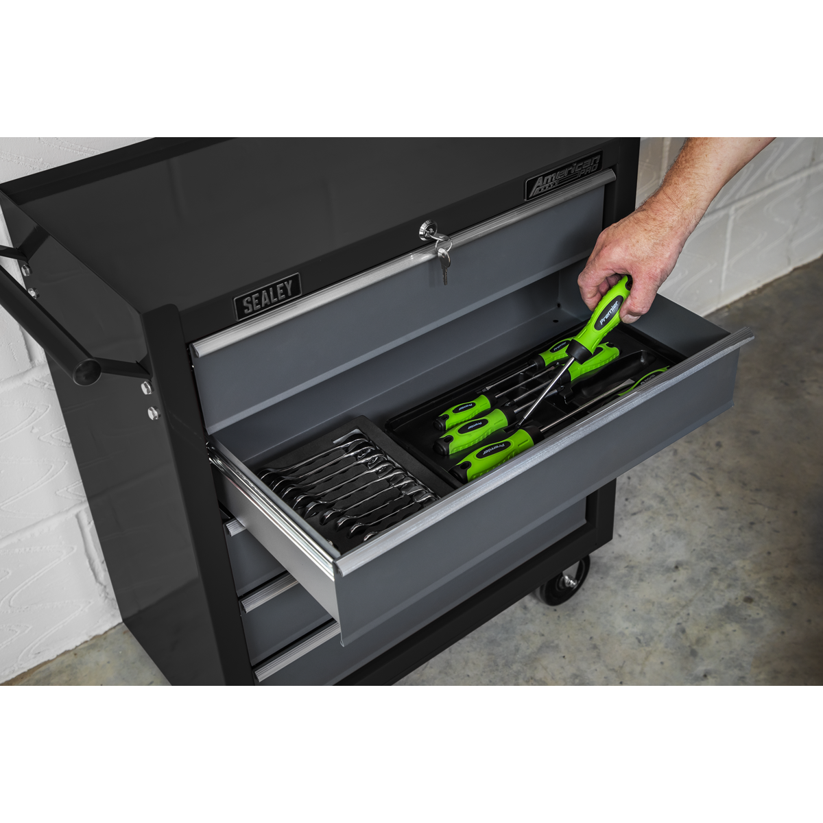 American Pro AP2505B American PRO® Rollcab 5 Drawer - Black/Grey