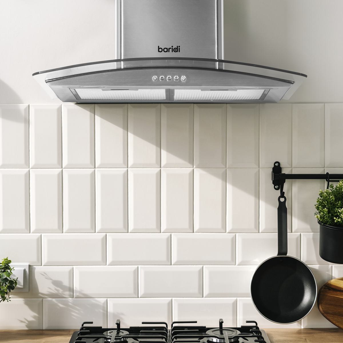Baridi DH128 Baridi Curved Glass Cooker Hood with Carbon Filters & LED Lights 60cm - Stainless Steel
