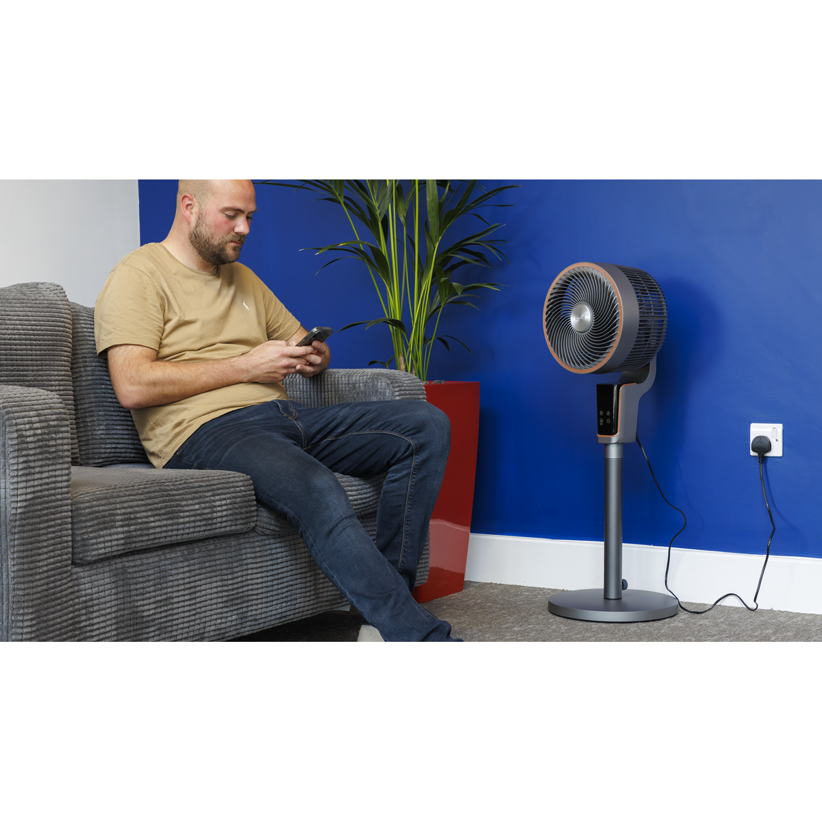 Baridi DH141 Baridi 12" Pedestal Fan with Remote Control & 12hr Timer 230V - Grey