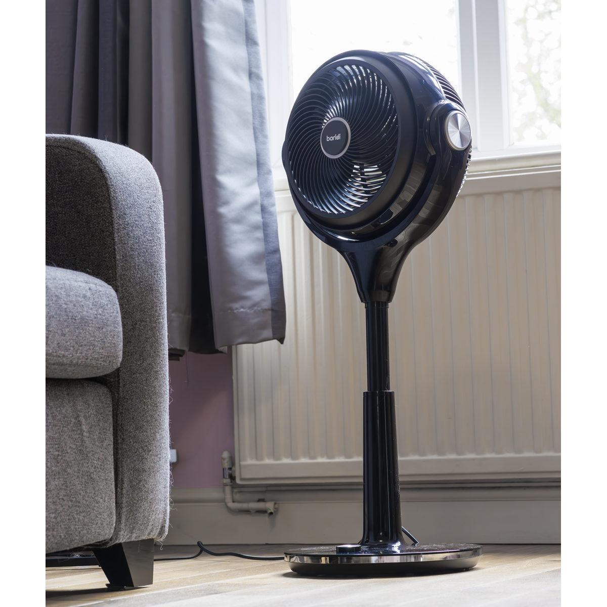 Baridi DH143 Baridi 10" Pedestal Fan with Remote Control & 12hr Timer 230V - Black