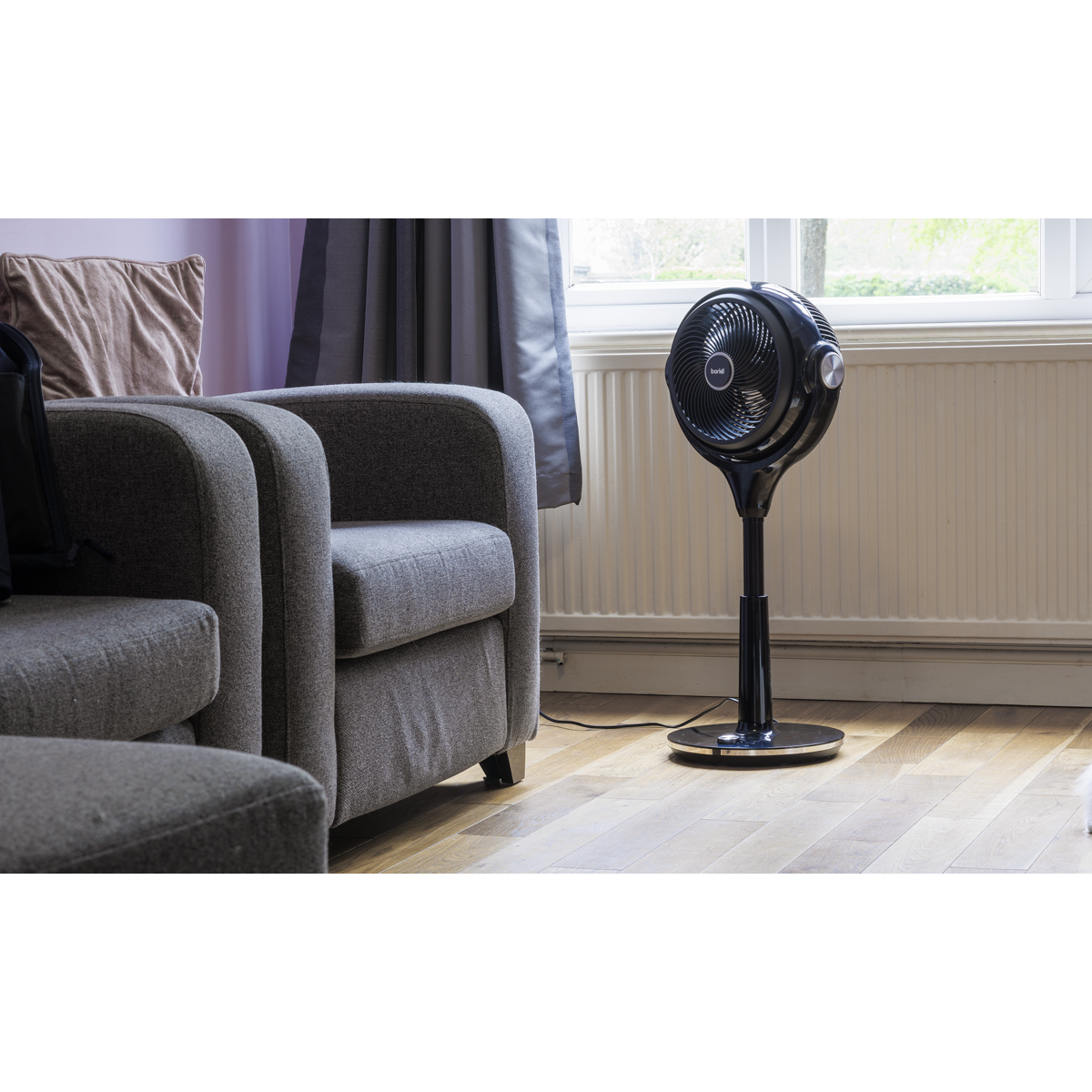Baridi DH143 Baridi 10" Pedestal Fan with Remote Control & 12hr Timer 230V - Black