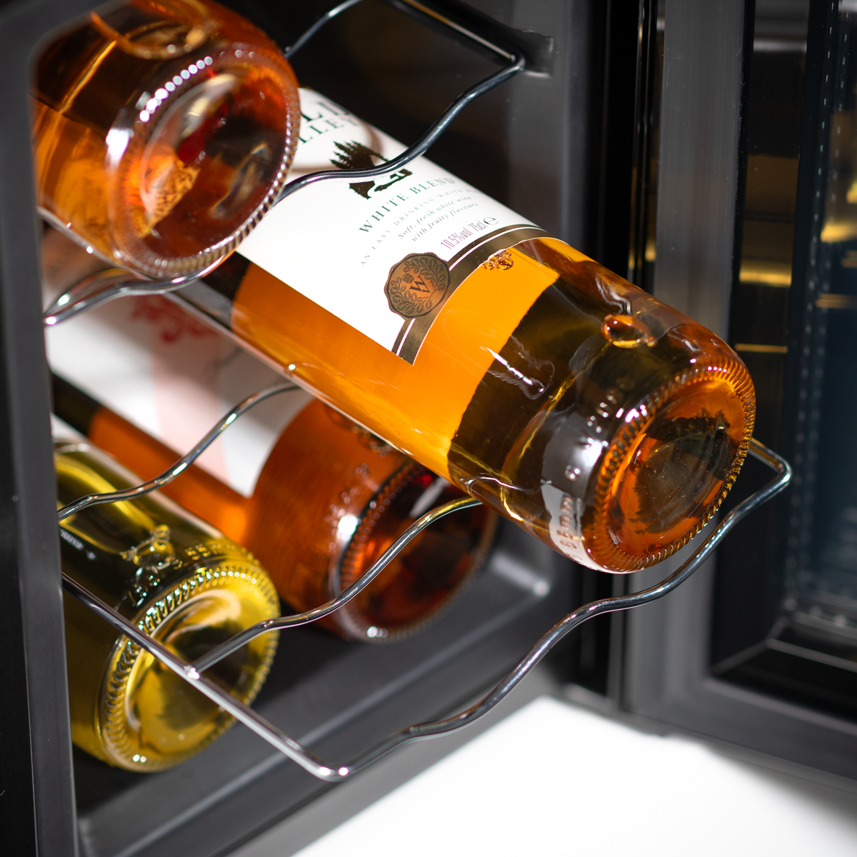 Baridi DH217 Baridi 6 Bottle Thermoelectric Tabletop Wine Cooler with Touch Control - Black