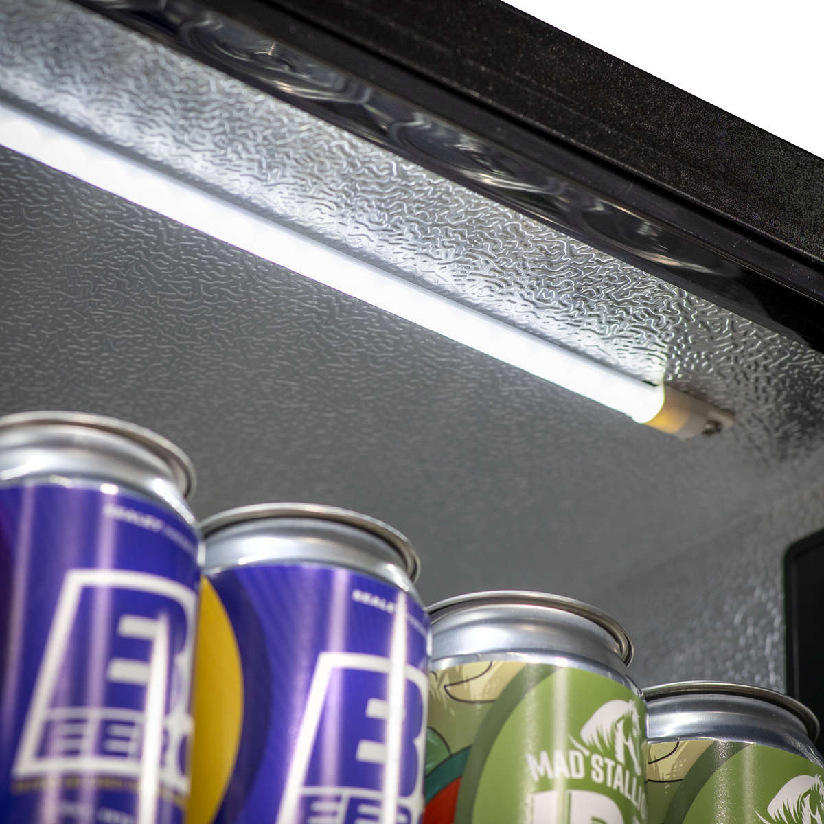 Baridi DH272 Baridi Back Bar Drinks Fridge/Cooler with Double Hinged Door & Security Lock 190L - Black
