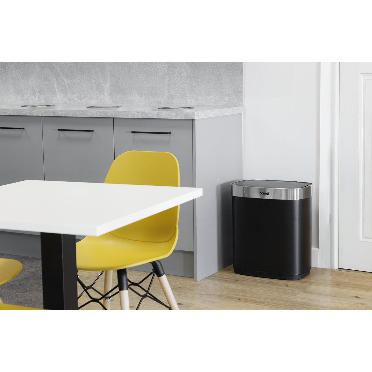 Baridi DH281 Baridi Sensor Bin 50L - Black/Stainless Steel