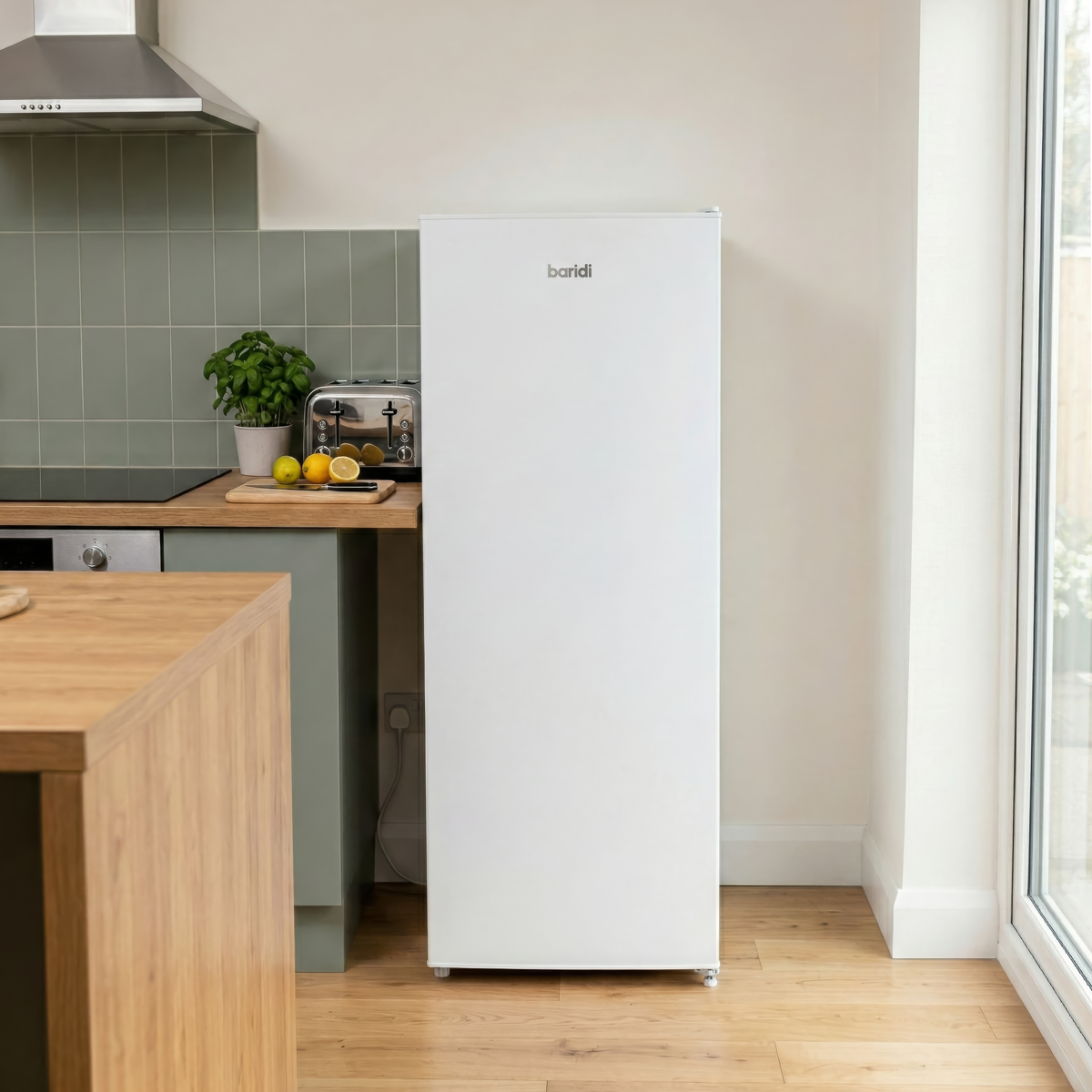 Baridi DH324 Baridi Freestanding Tall Freezer 177L Capacity – White