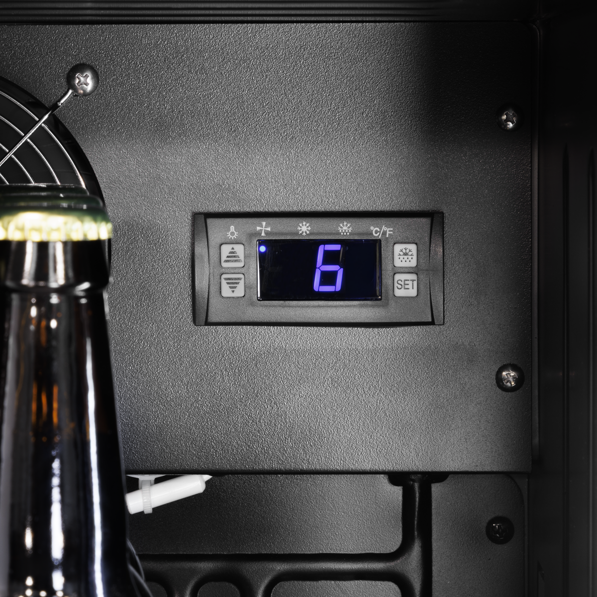 Baridi DH440 Baridi Tall Drinks/Bar Fridge with Digital Controls & Auto Defrost 160L - Black