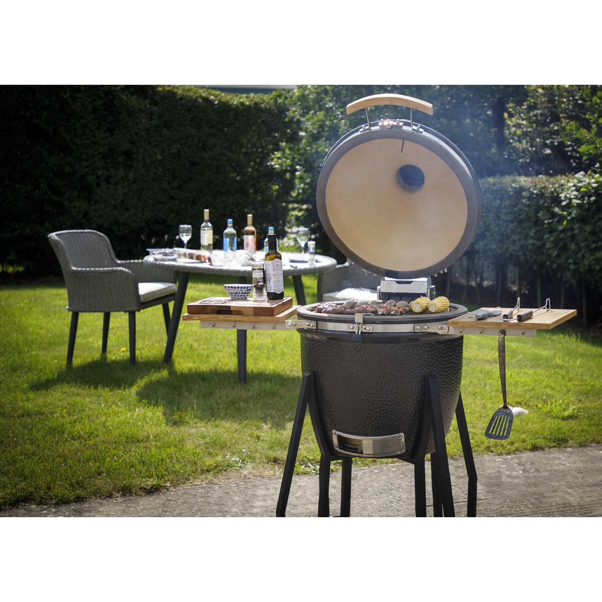 Dellonda DG159 Dellonda Deluxe 22"(56cm) Ceramic Kamado Style BBQ with Wheeled Stand