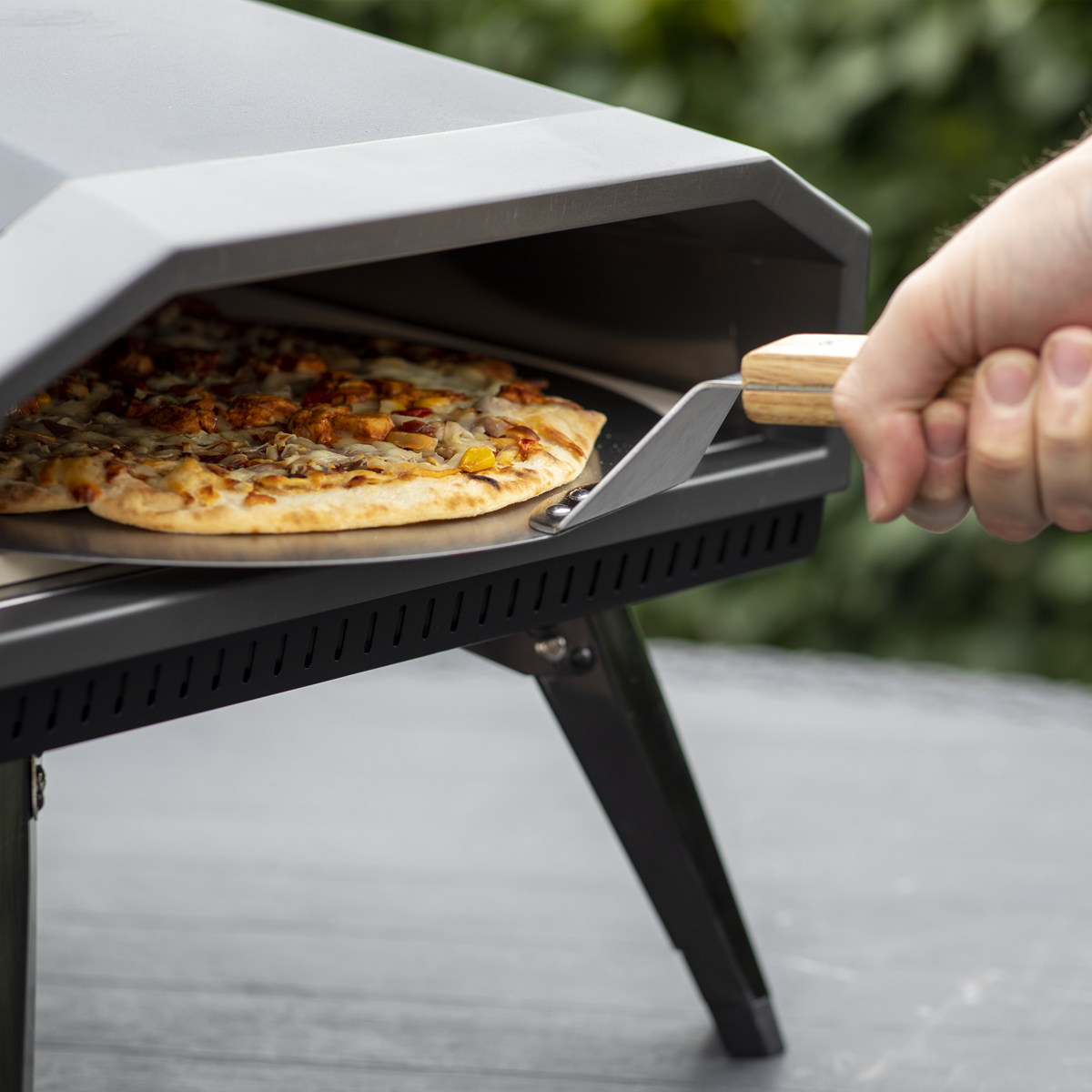 Dellonda DG257 Dellonda Gas Pizza Oven with Water-Resistant Cover/Carry Bag & 12" Pizza Peel