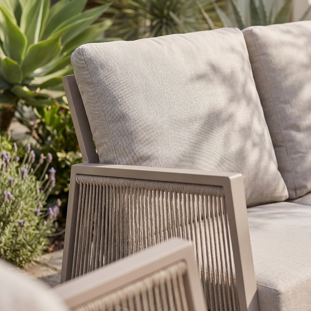 Dellonda DG56 Dellonda Fusion Aluminium Outdoor Sofa, Arm Chairs & Coffee Table Set 4pc