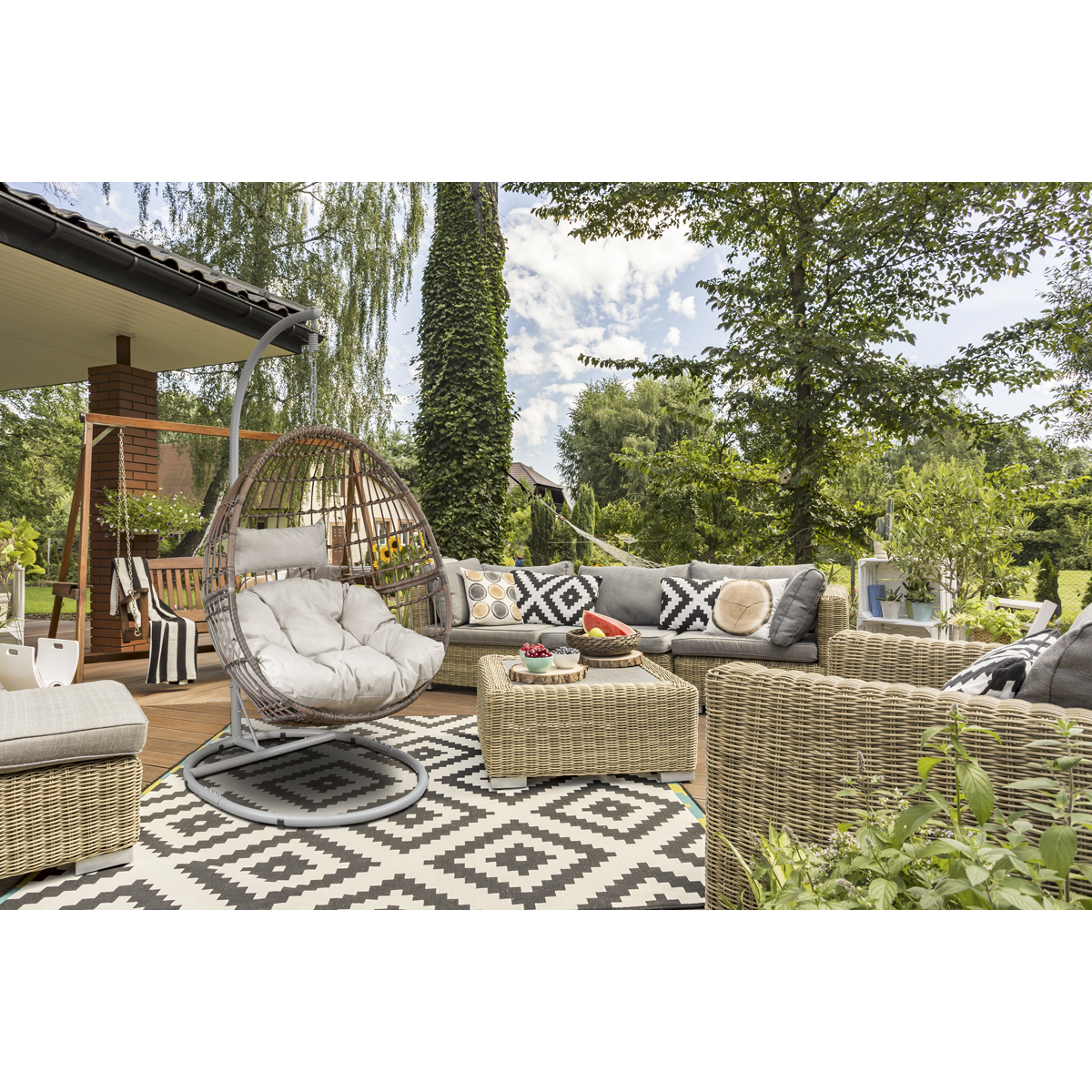 Dellonda DG60 Dellonda Single Swinging Egg Chair with Cushion