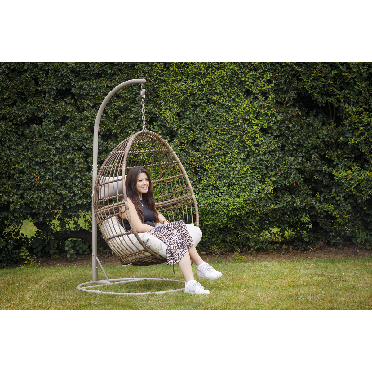 Dellonda DG60 Dellonda Single Swinging Egg Chair with Cushion