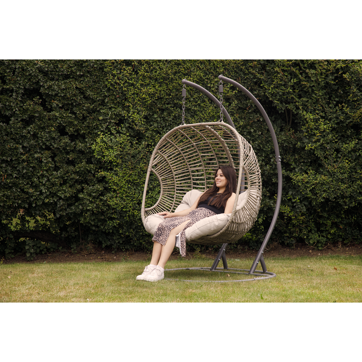 Dellonda DG61 Dellonda Double Swinging Egg Chair with Cushion