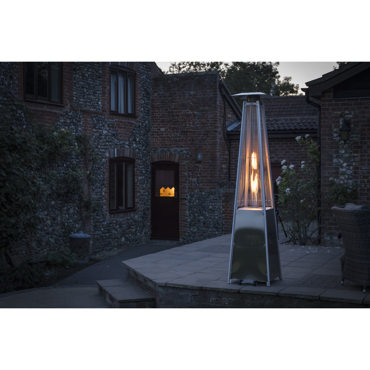 Dellonda DG99 Dellonda 13kW Pyramid Gas Patio Heater 13kW Commercial/Garden Use - Stainless Steel