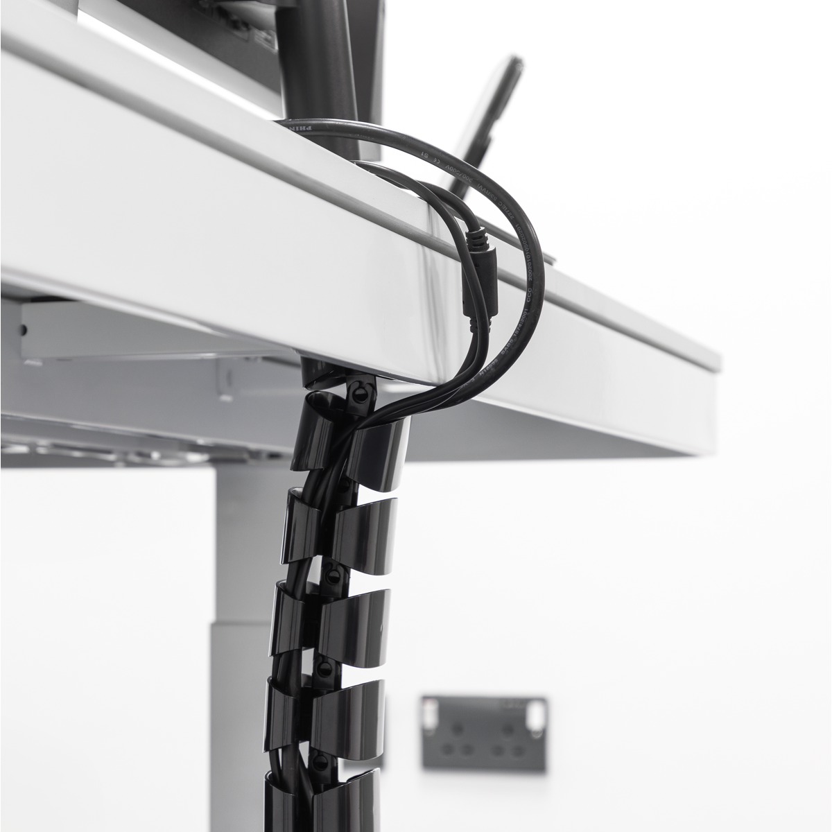 Dellonda DH23 Dellonda Flexible Cable Management System 1.3m