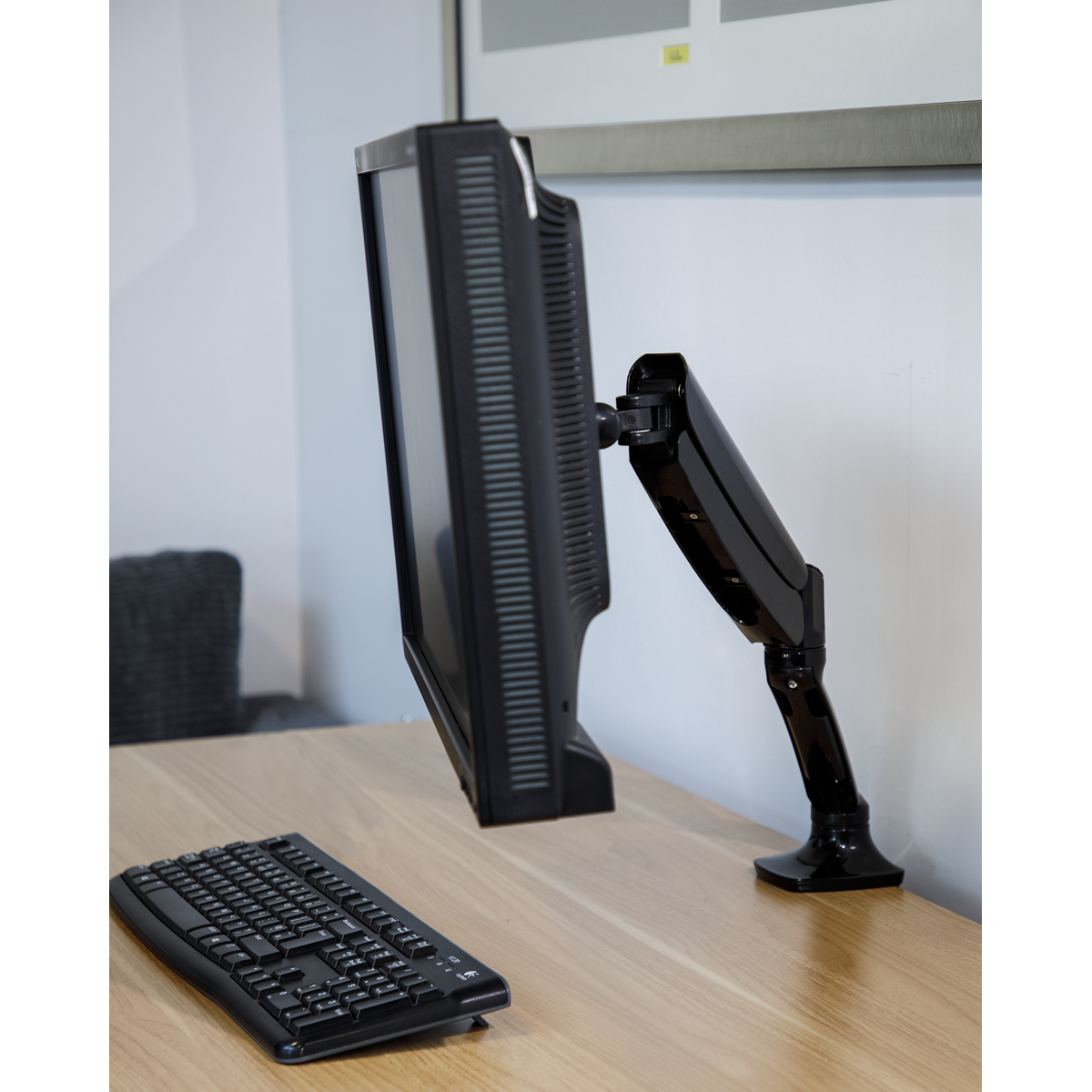 Dellonda DH24 Dellonda Adjustable Single Monitor Arm with 360° Rotation - Black