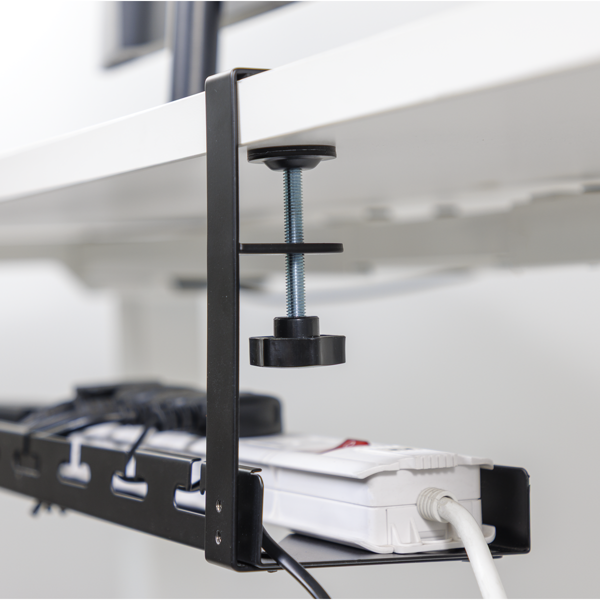 Dellonda DH276 Dellonda Extendable Cable Management Tray 435/730 x 130 x 190 - Black