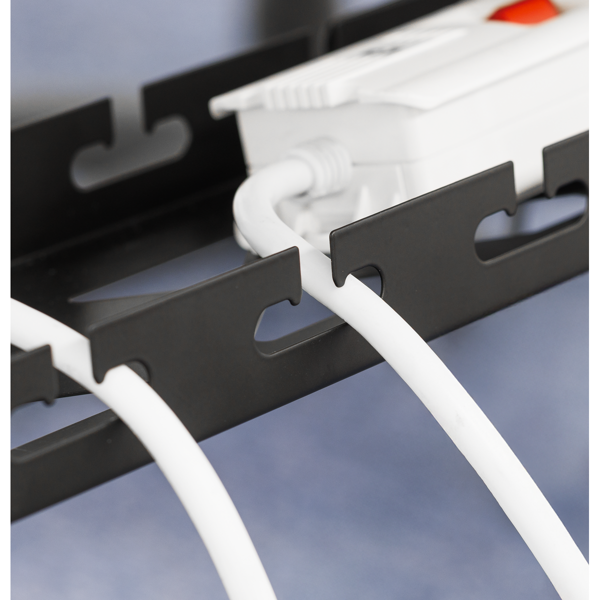 Dellonda DH276 Dellonda Extendable Cable Management Tray 435/730 x 130 x 190 - Black