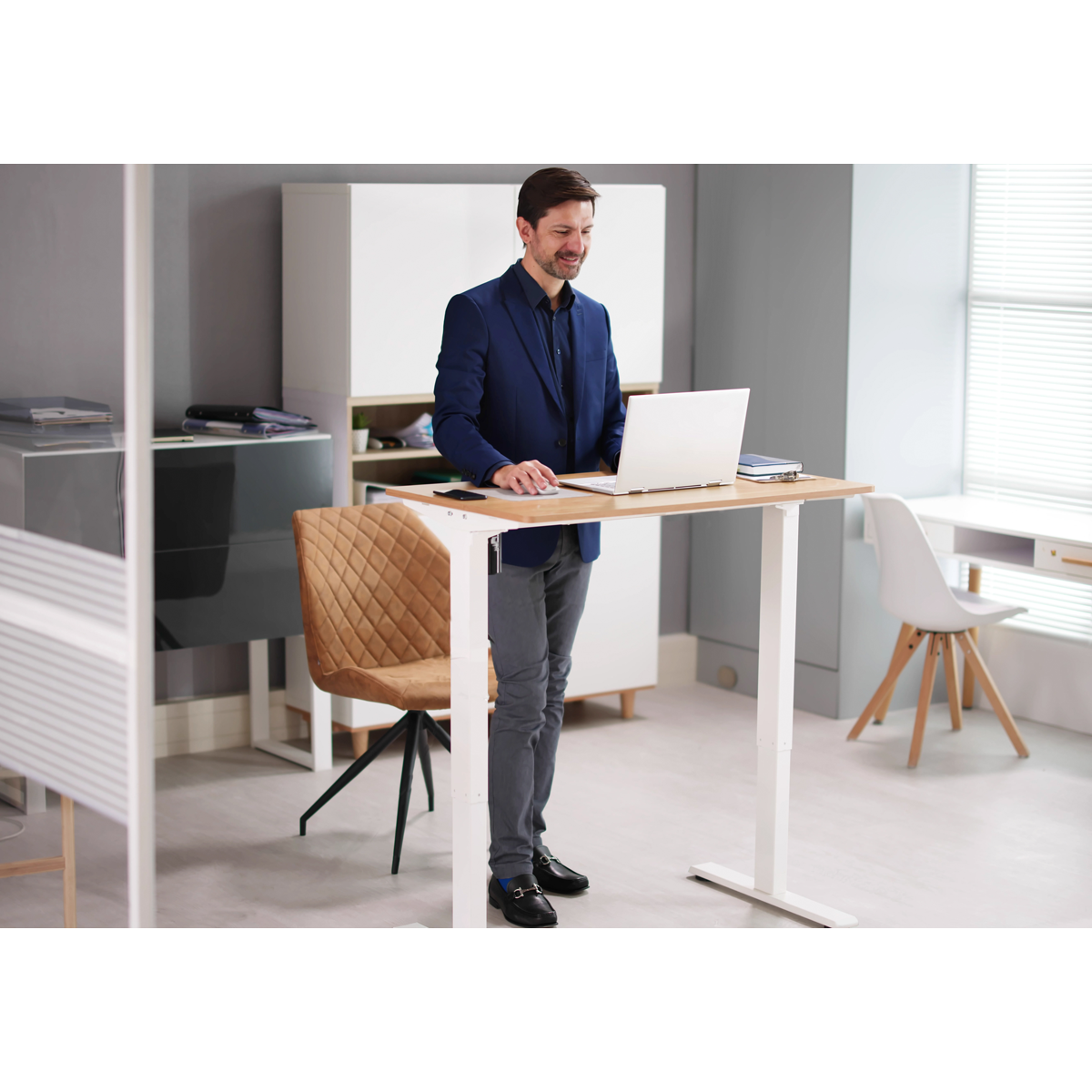 Dellonda DH68 Dellonda Single Motor Ultra-Quiet Adjustable-Height Electric Sit/Stand Desk - Oak Desktop