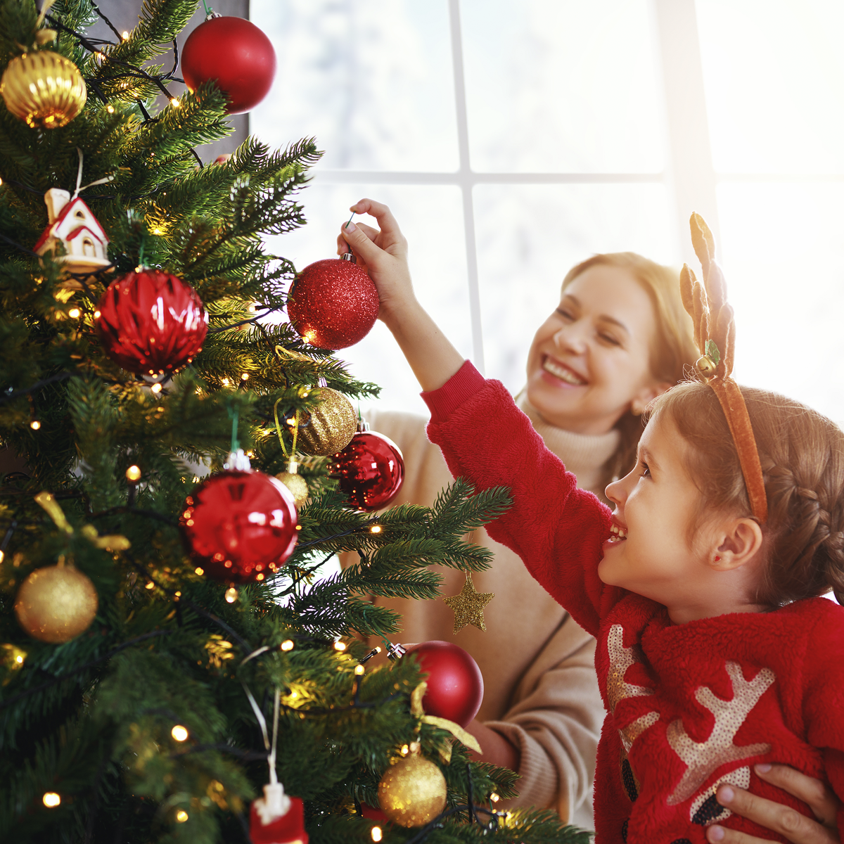 Dellonda DH82 Dellonda Pre-Lit Hinged Christmas Tree with 350 Warm White LED Lights 7ft(210cm)