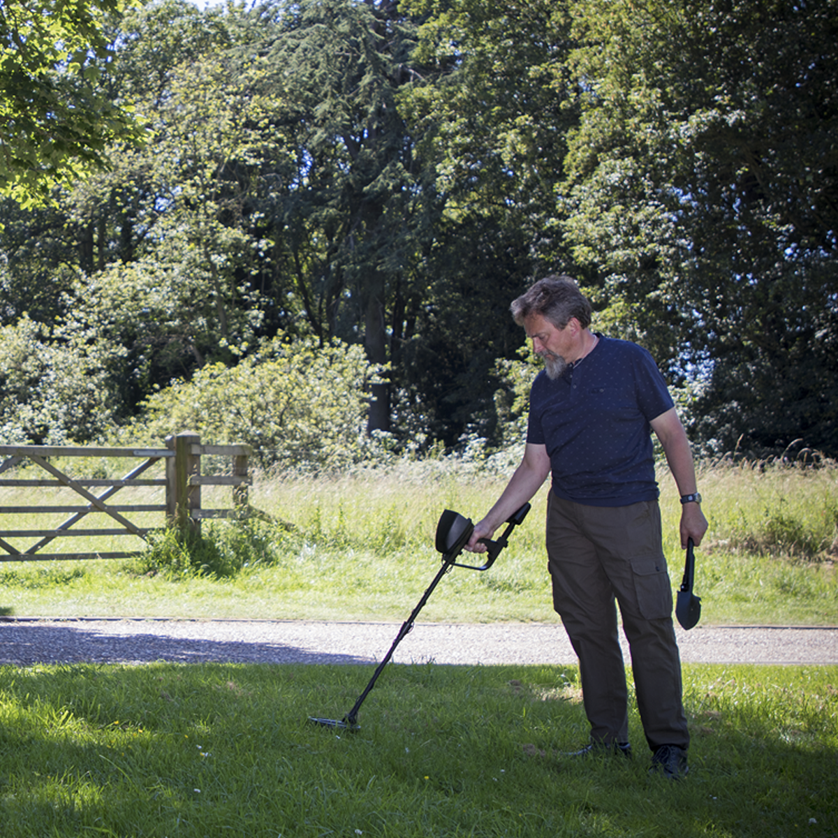 Dellonda DL6 Dellonda Lightweight Metal Detector with High Accuracy Pinpoint Function