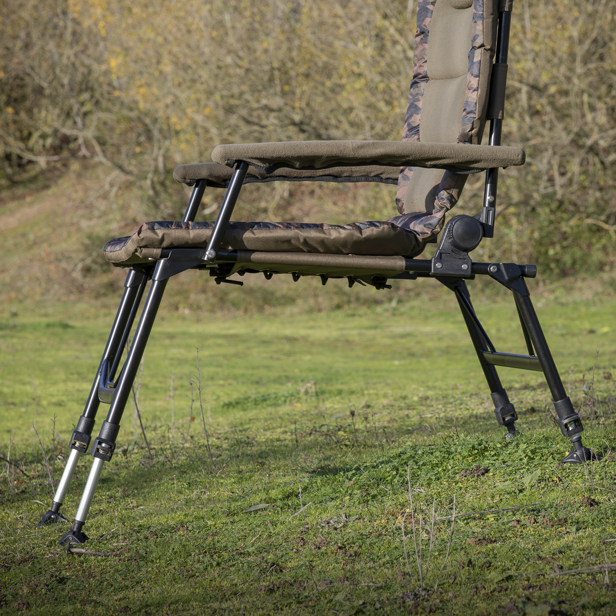 Dellonda DL73 Dellonda Portable Reclining Chair with Armrests