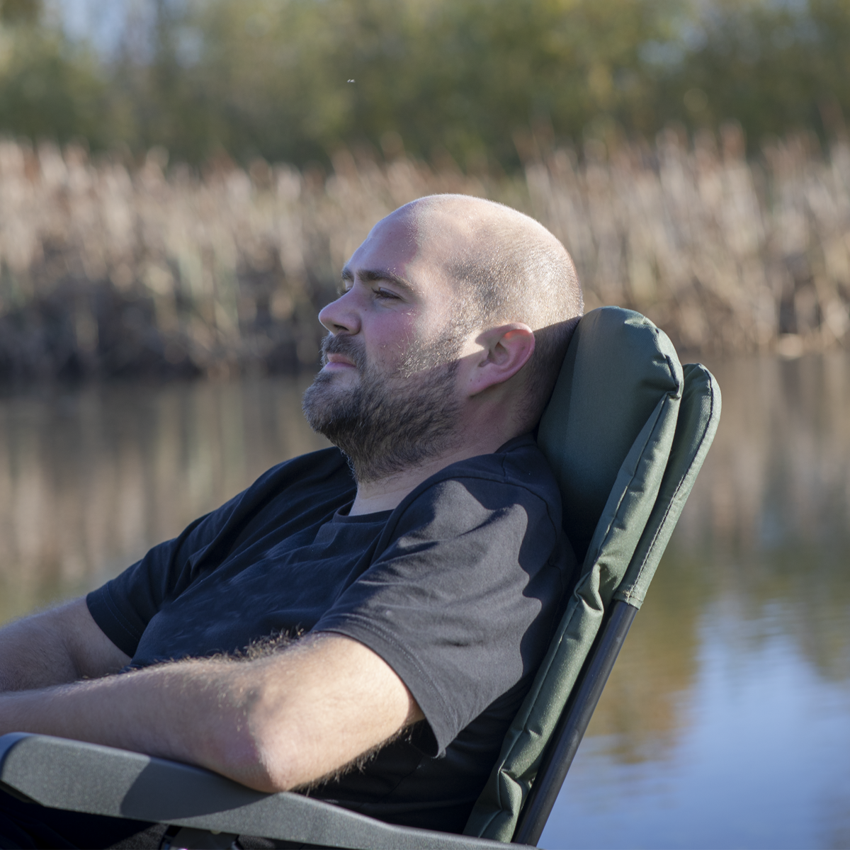 Dellonda DL74 Dellonda Portable Reclining Chair with Armrests