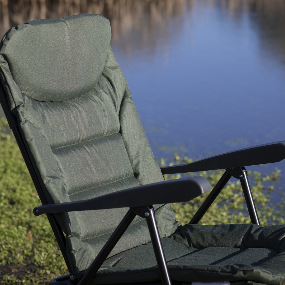 Dellonda DL74 Dellonda Portable Reclining Chair with Armrests