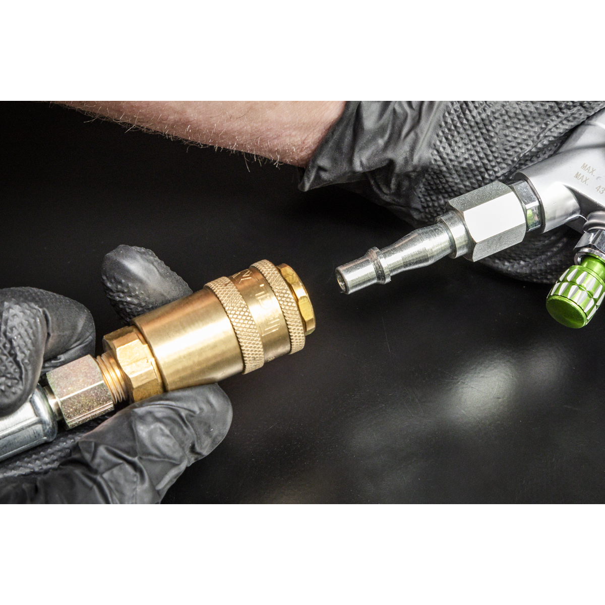 PCL AC91 PCL Non-Corrodible Coupling Body Male 1/4"BSPT