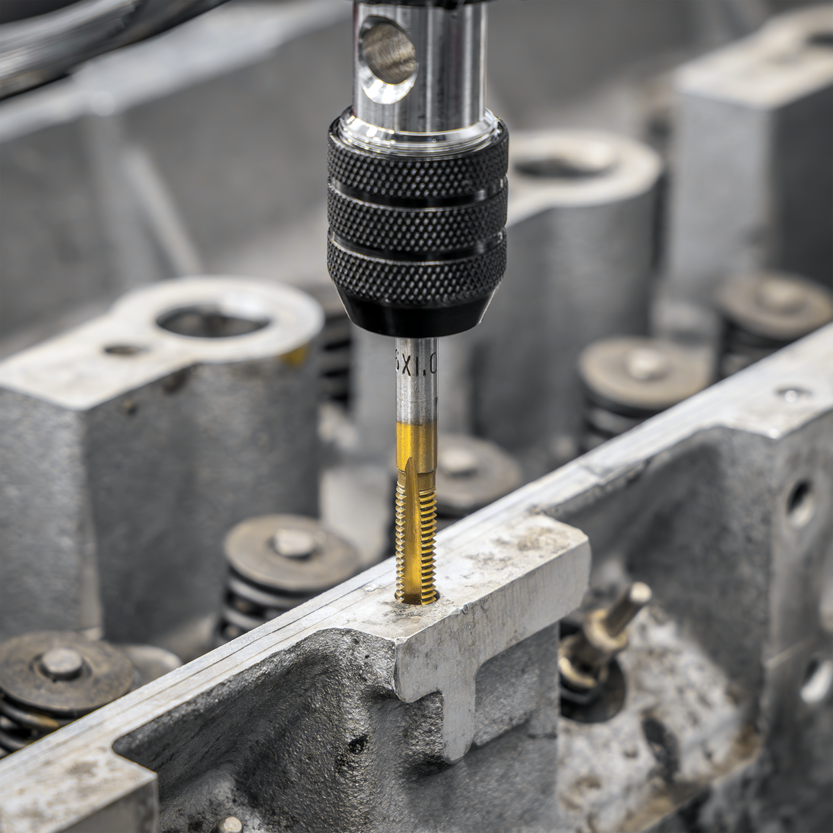 Premier AK3046 Premier Metric & Imperial Titanium Coated Hexagonal Tap & Die Set 46pc