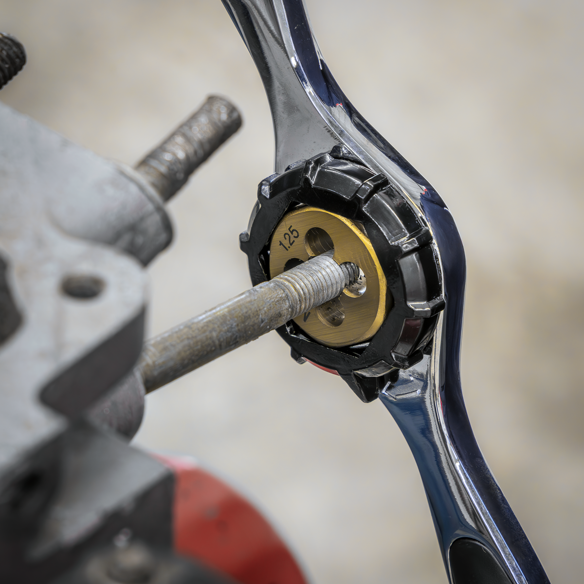 Premier AK3046 Premier Metric & Imperial Titanium Coated Hexagonal Tap & Die Set 46pc