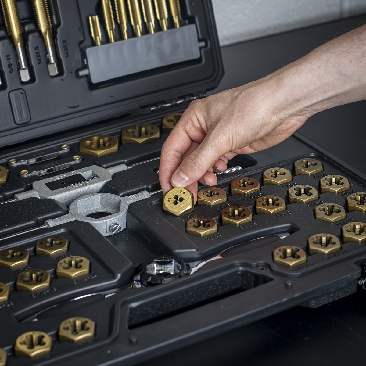 Premier AK3086HIM Premier Metric/Imperial Hexagonal Tap & Die Set 86pc