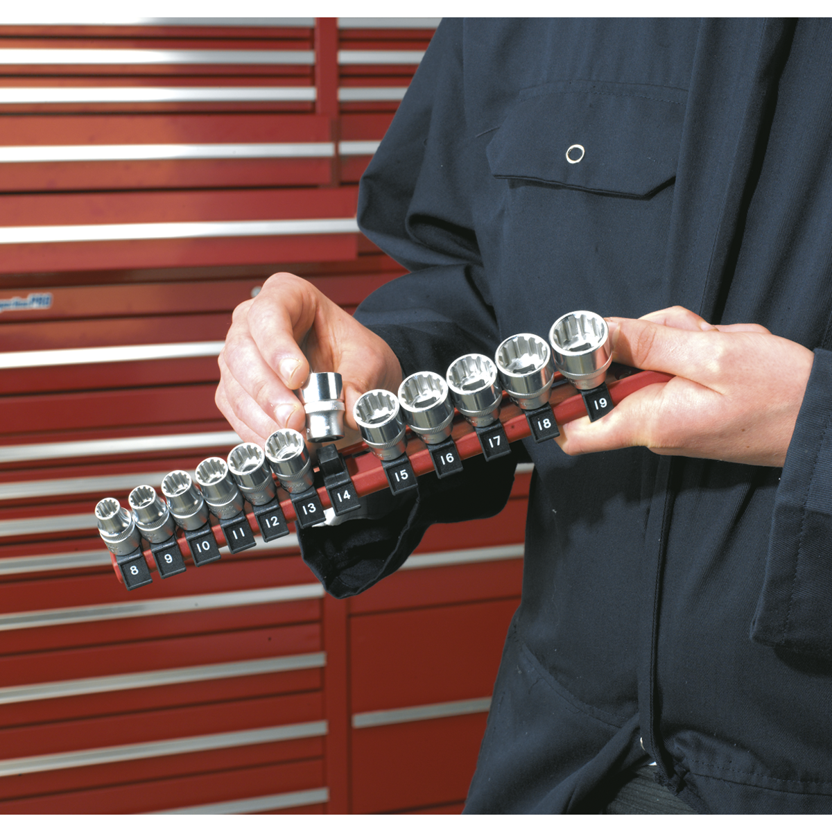 Premier AK3812 Premier Socket Retaining Rail with 12 Clips 3/8"Sq Drive