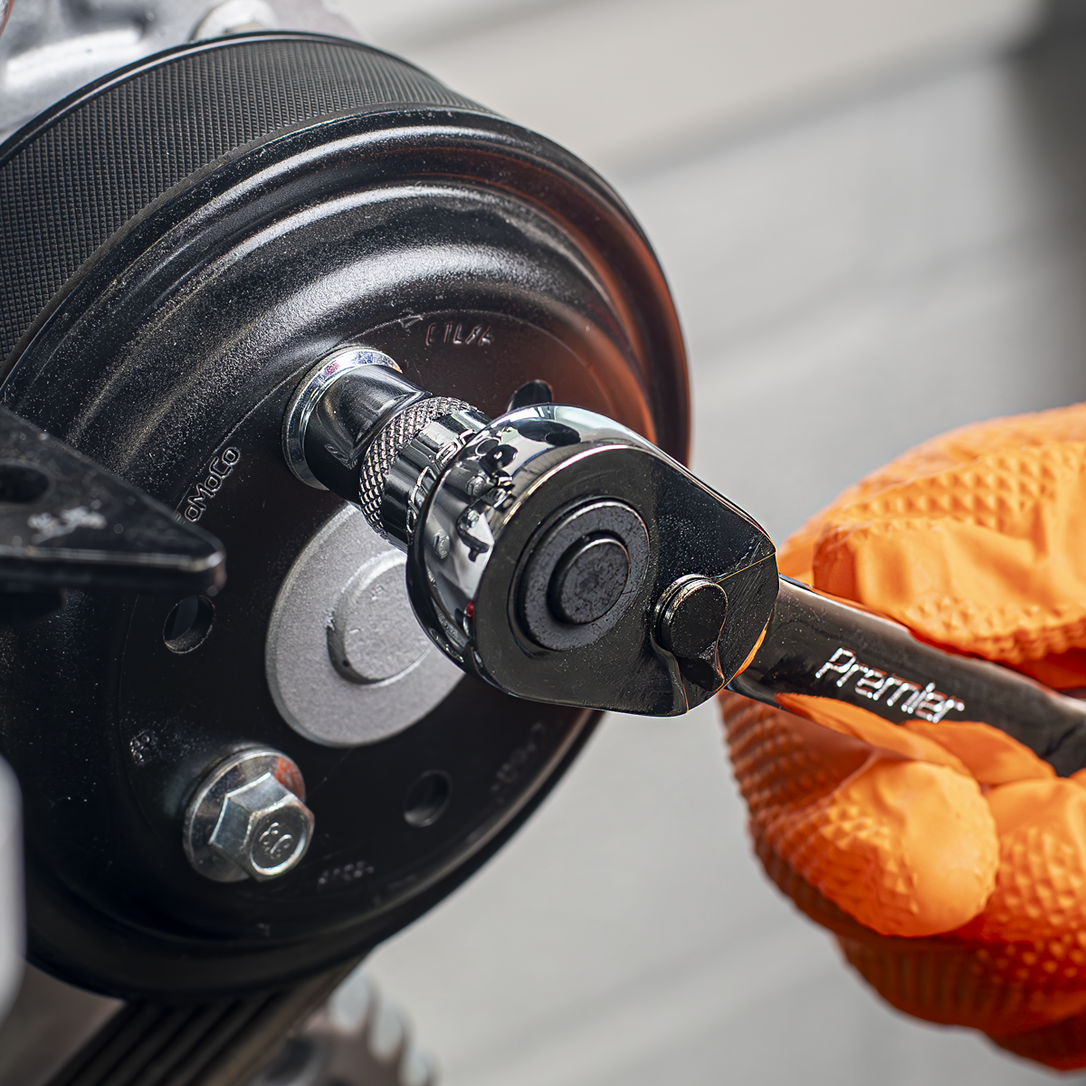 Premier AK5781 Premier Low Profile Flip Reverse Ratchet Wrench 3/8"Sq Drive